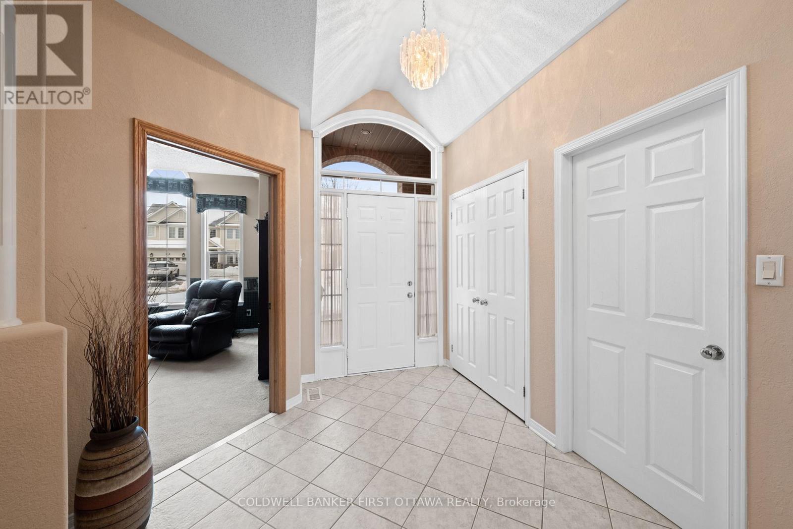 19 Fencerow Way, Ottawa, Ontario  K2J 4X8 - Photo 6 - X12809274