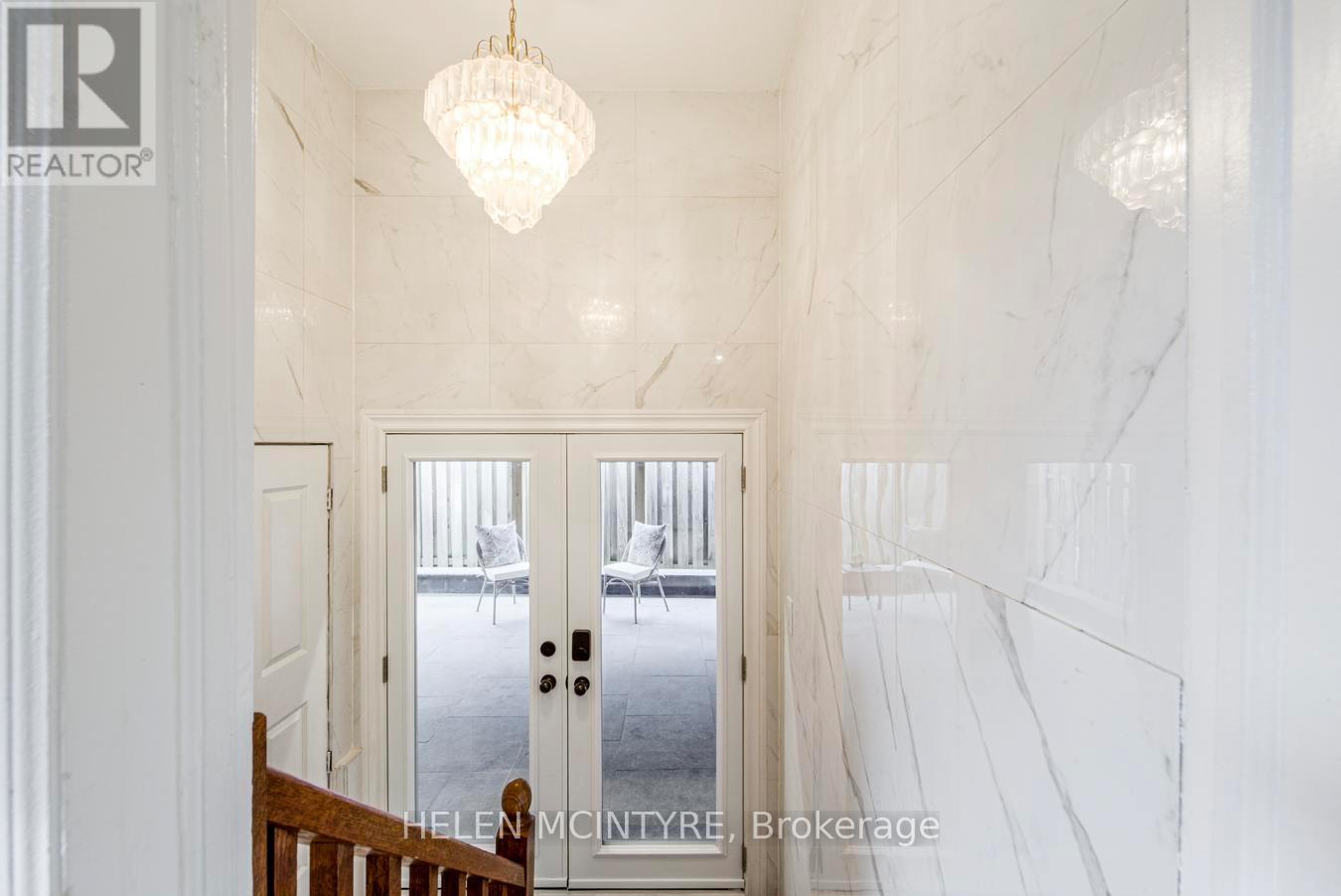 2 Birch Tree Crescent, Toronto (Mount Dennis), Ontario  M6M 2K8 - Photo 30 - W12942450