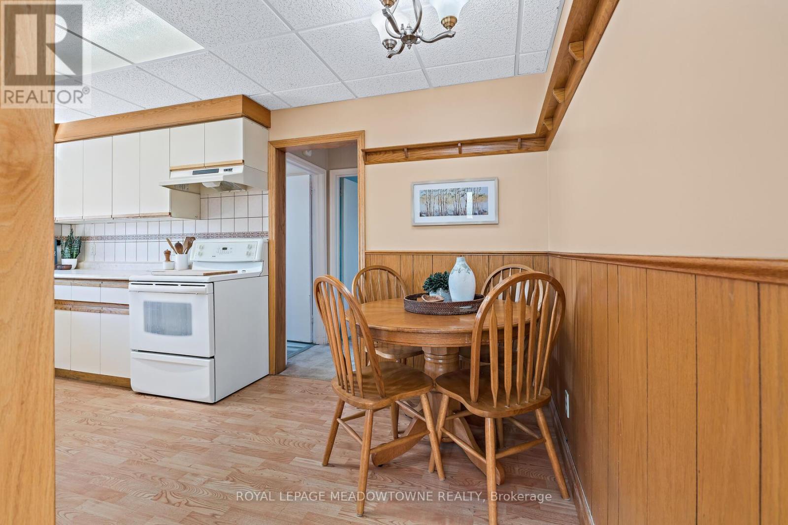 37 Prince Charles Drive, Halton Hills, Ontario  L7G 3T9 - Photo 9 - W12934766