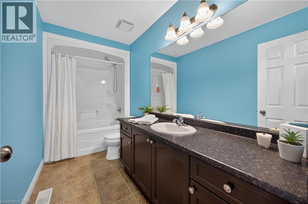 300 Pinehill Drive, Stoney Creek, Ontario  L0R 1P0 - Photo 33 - 40816157