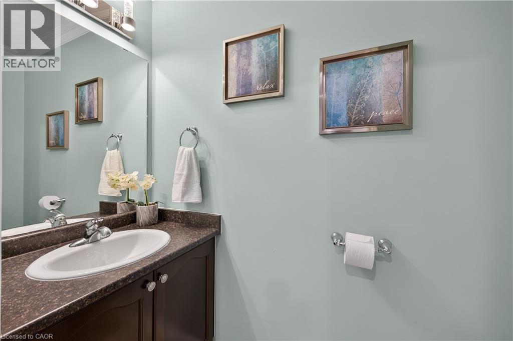 300 Pinehill Drive, Stoney Creek, Ontario  L0R 1P0 - Photo 4 - 40816157