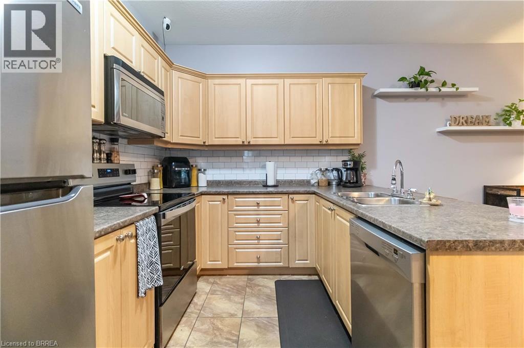 1038 Colborne Street Unit# 32, Brantford, Ontario  N3S 3T6 - Photo 5 - 40814400
