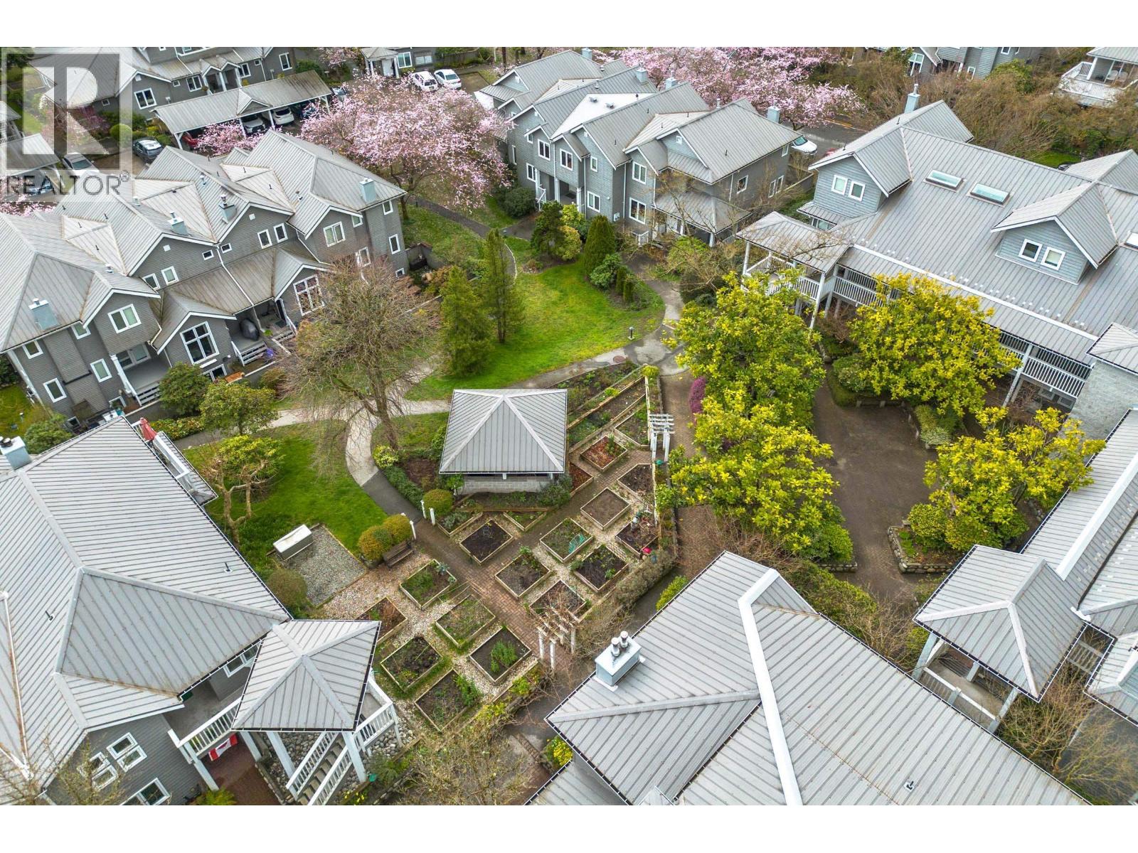 205 1518 Bowser Avenue, North Vancouver, British Columbia  V7P 2Y3 - Photo 30 - R3104353