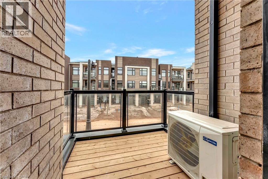 1404 Courtleigh Trail, Oakville, Ontario  L6H 7Y7 - Photo 13 - 40816729