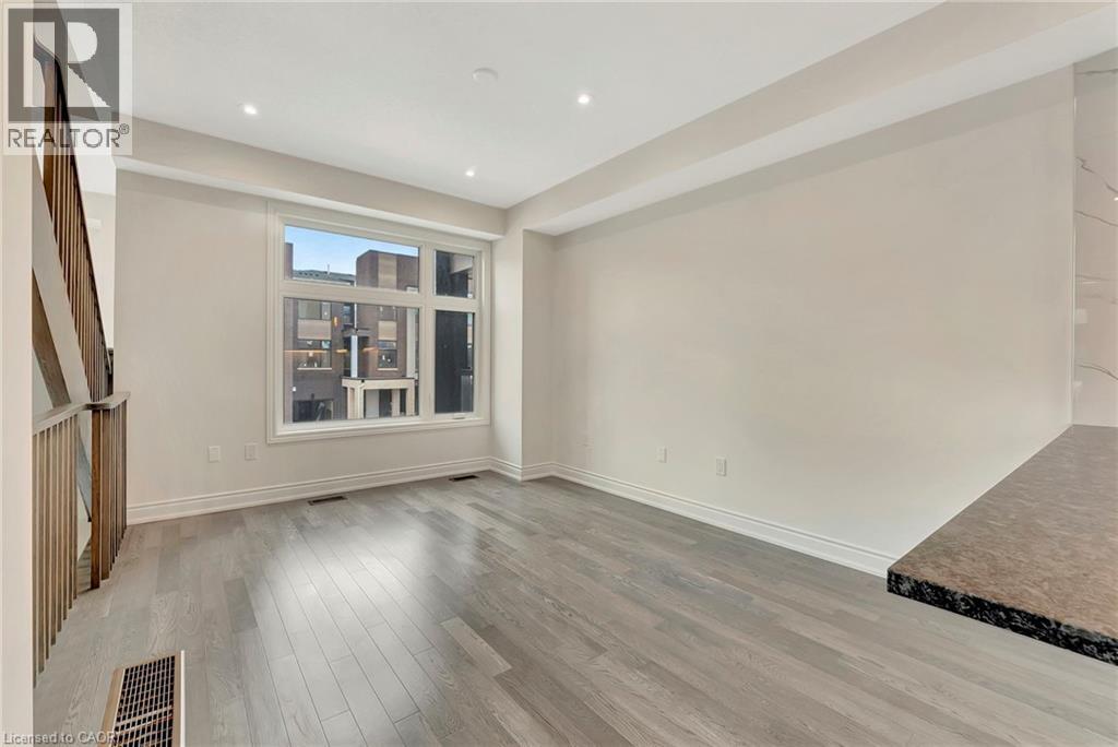 1404 Courtleigh Trail, Oakville, Ontario  L6H 7Y7 - Photo 12 - 40816729