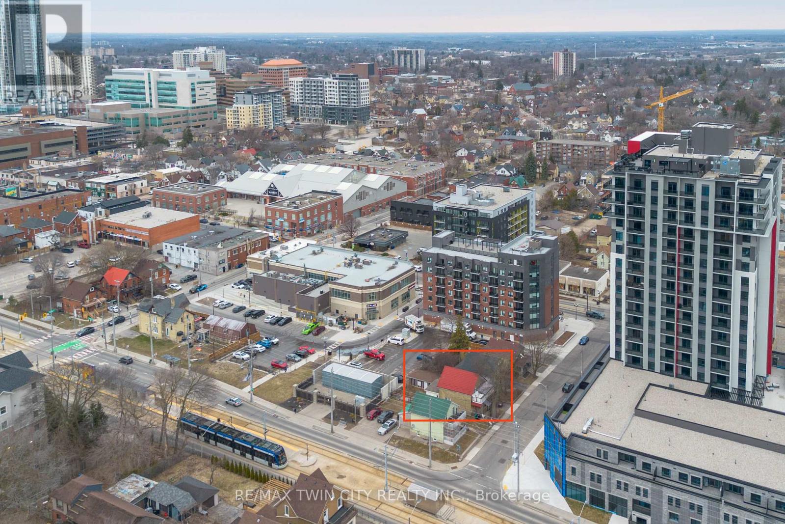 24 Madison Avenue S, Kitchener, Ontario  N2G 3M3 - Photo 36 - X12937494