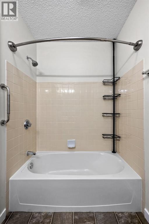 2640 Dovely Court SE, Calgary, Alberta  T2B 3G6 - Photo 20 - A2296864