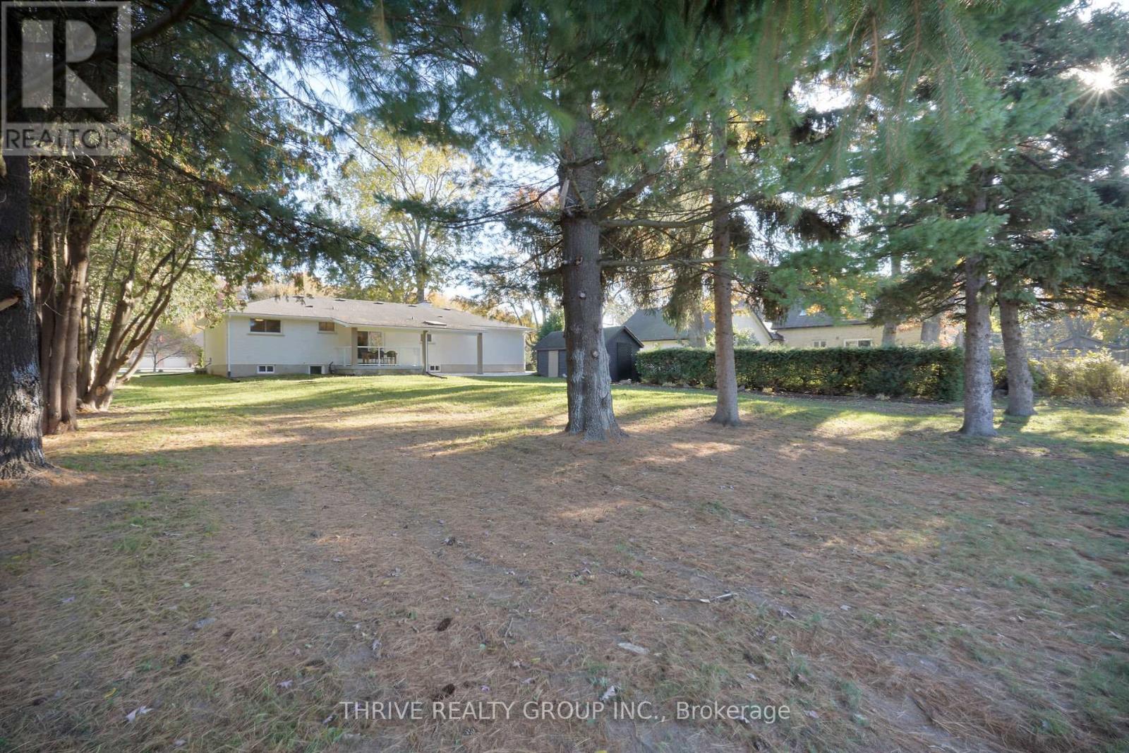 22639 Troops Road, Strathroy-Caradoc, Ontario  N0L 1W0 - Photo 46 - X12944852