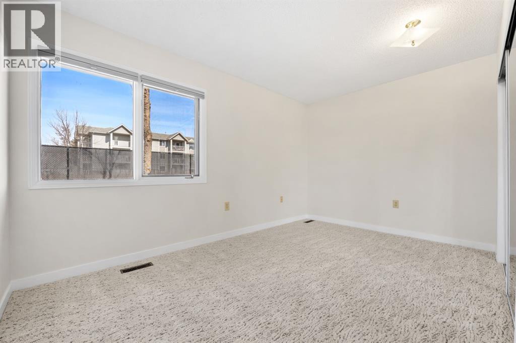 2640 Dovely Court SE, Calgary, Alberta  T2B 3G6 - Photo 13 - A2296864