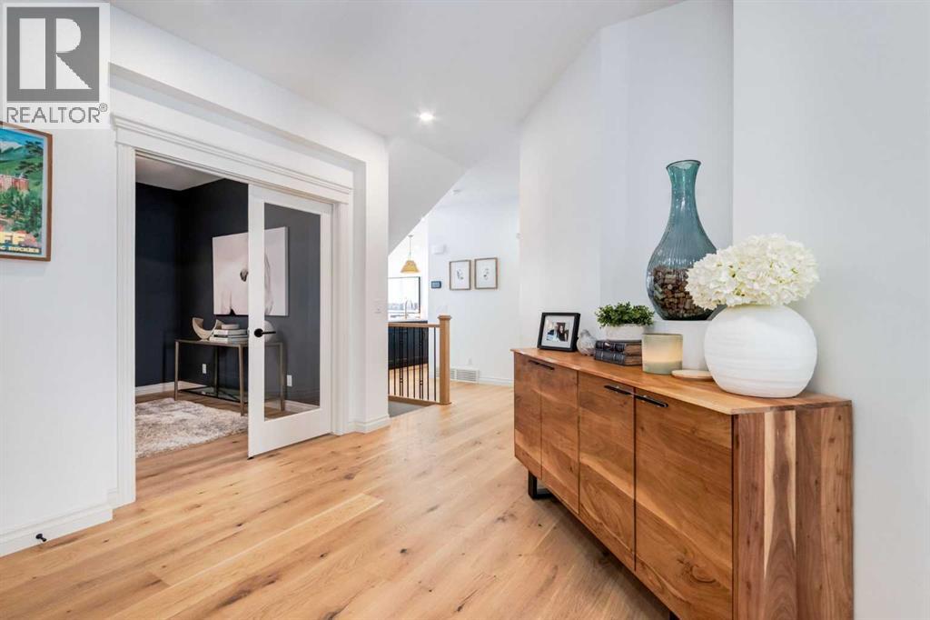 34 Rowmont Grove NW, Calgary, Alberta  T3L 0L3 - Photo 3 - A2297930