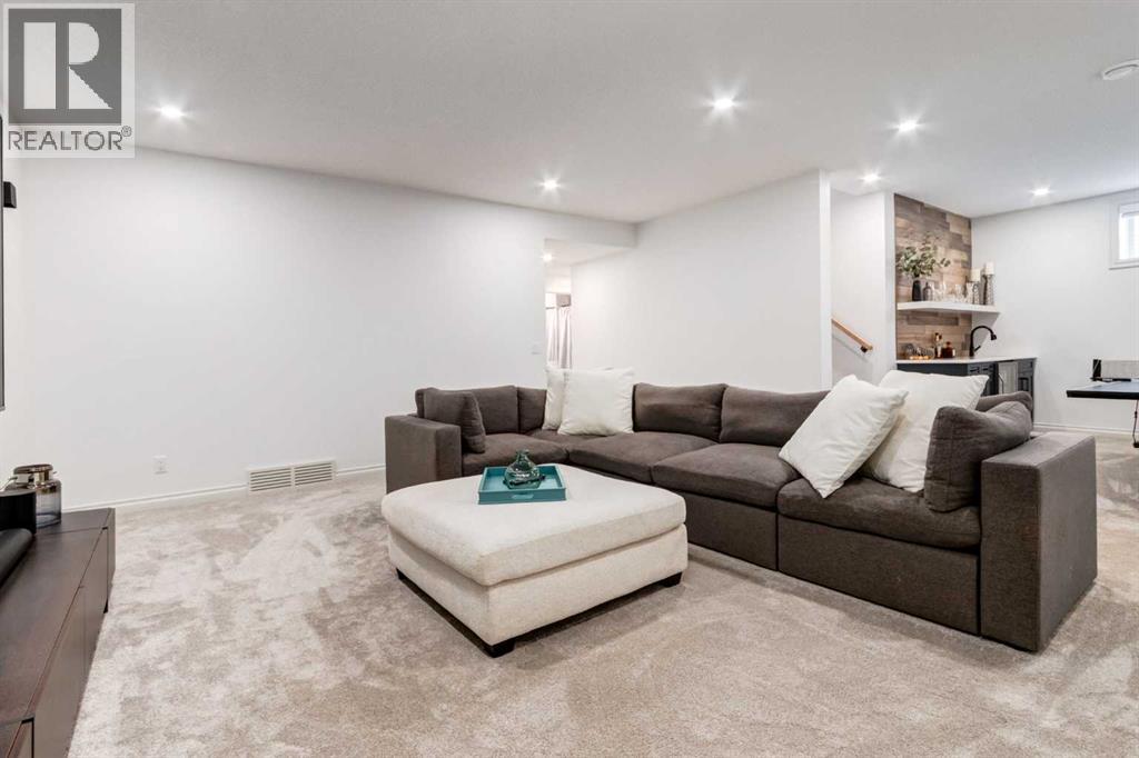 34 Rowmont Grove NW, Calgary, Alberta  T3L 0L3 - Photo 43 - A2297930