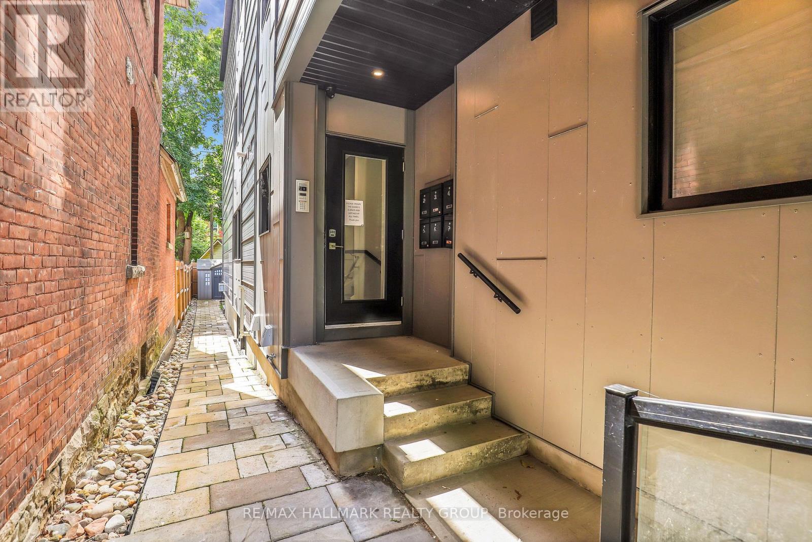 7 - 368 Chapel Street, Ottawa, Ontario  K1N 7Z6 - Photo 23 - X12944736