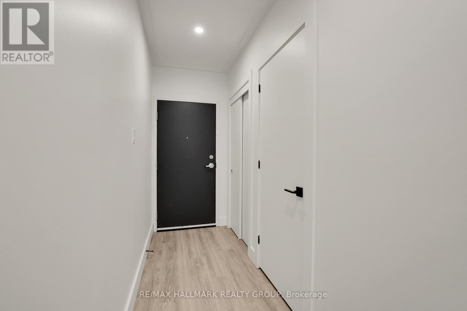 7 - 368 Chapel Street, Ottawa, Ontario  K1N 7Z6 - Photo 3 - X12944736