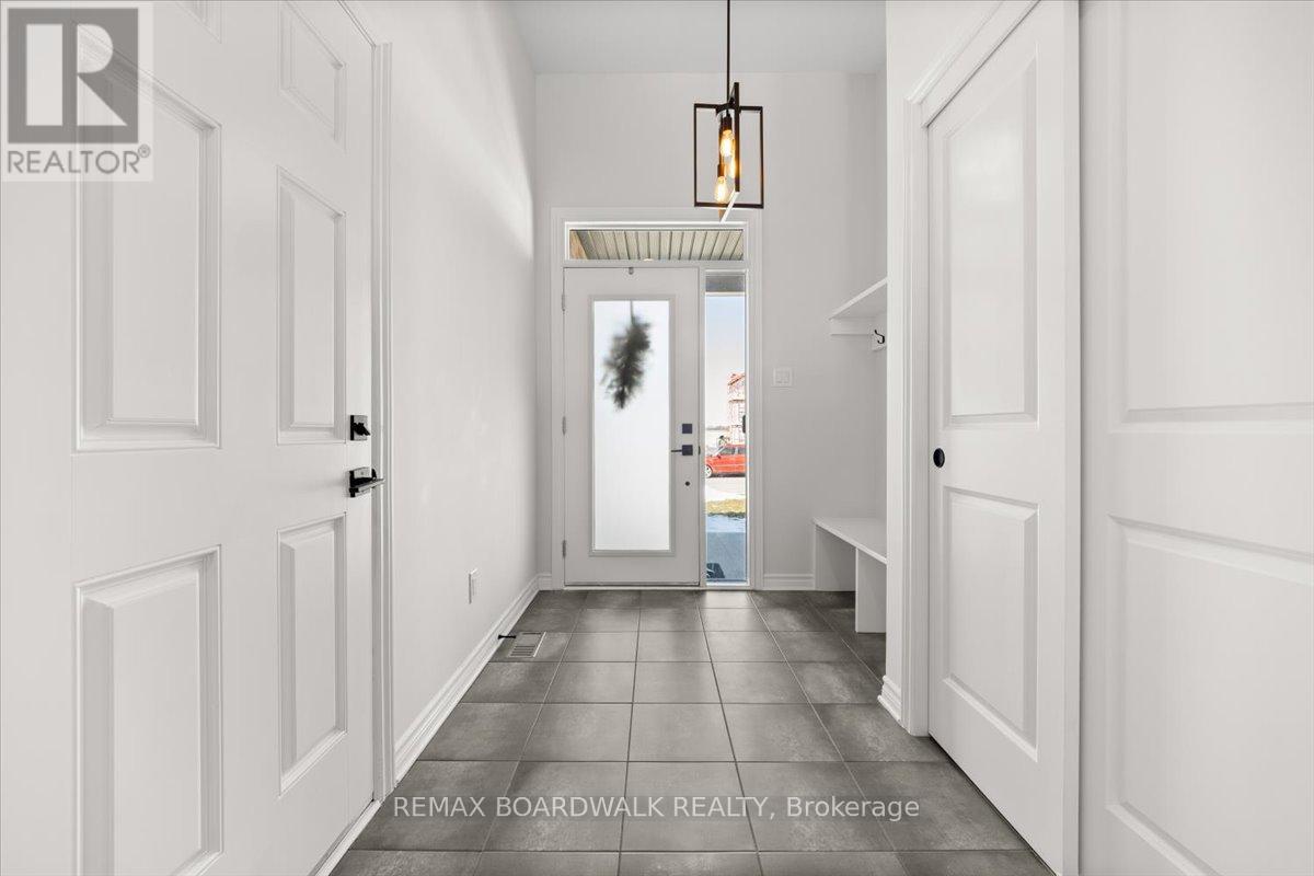 297 Labelle Street, Russell, Ontario  K0A 1W0 - Photo 27 - X12944742