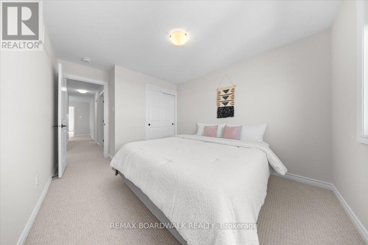 297 Labelle Street, Russell, Ontario  K0A 1W0 - Photo 38 - X12944742