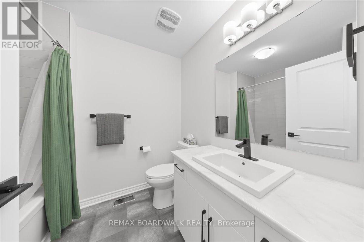 297 Labelle Street, Russell, Ontario  K0A 1W0 - Photo 40 - X12944742