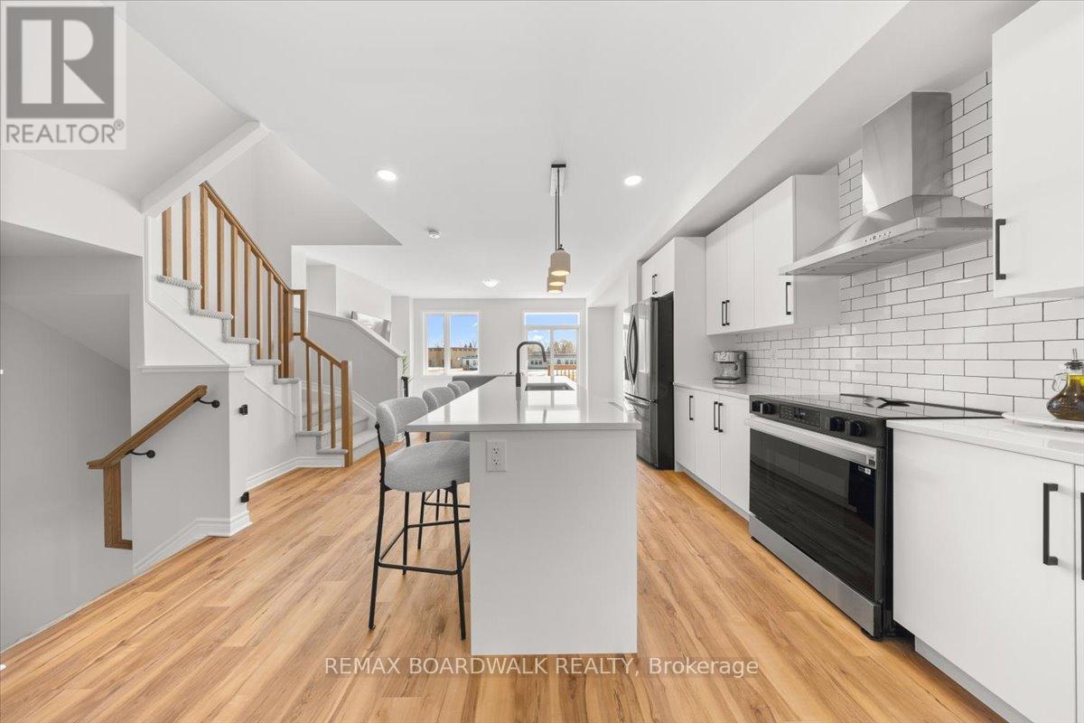 297 Labelle Street, Russell, Ontario  K0A 1W0 - Photo 6 - X12944742