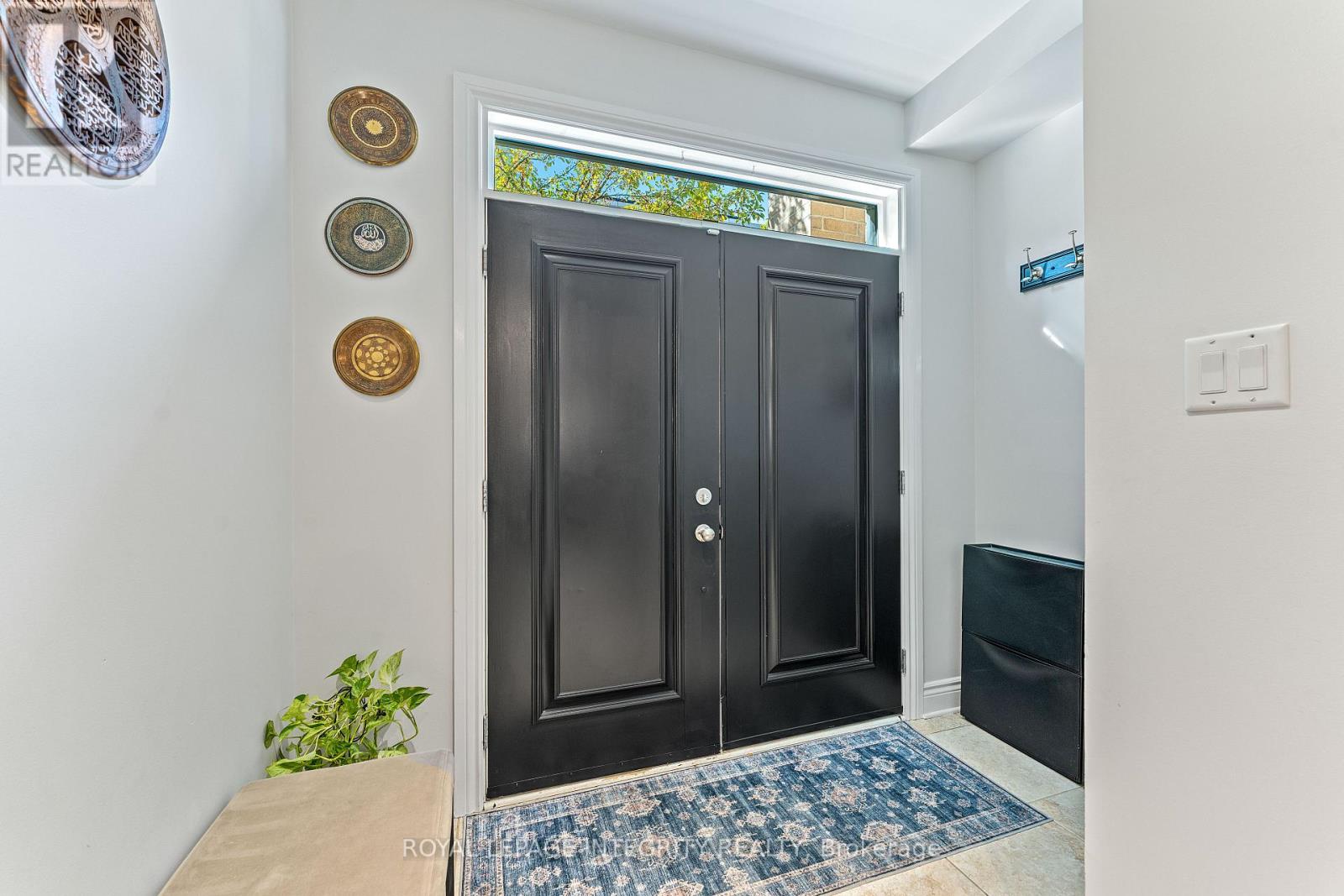 812 Petra Private, Ottawa, Ontario  K2T 0G3 - Photo 3 - X12944750