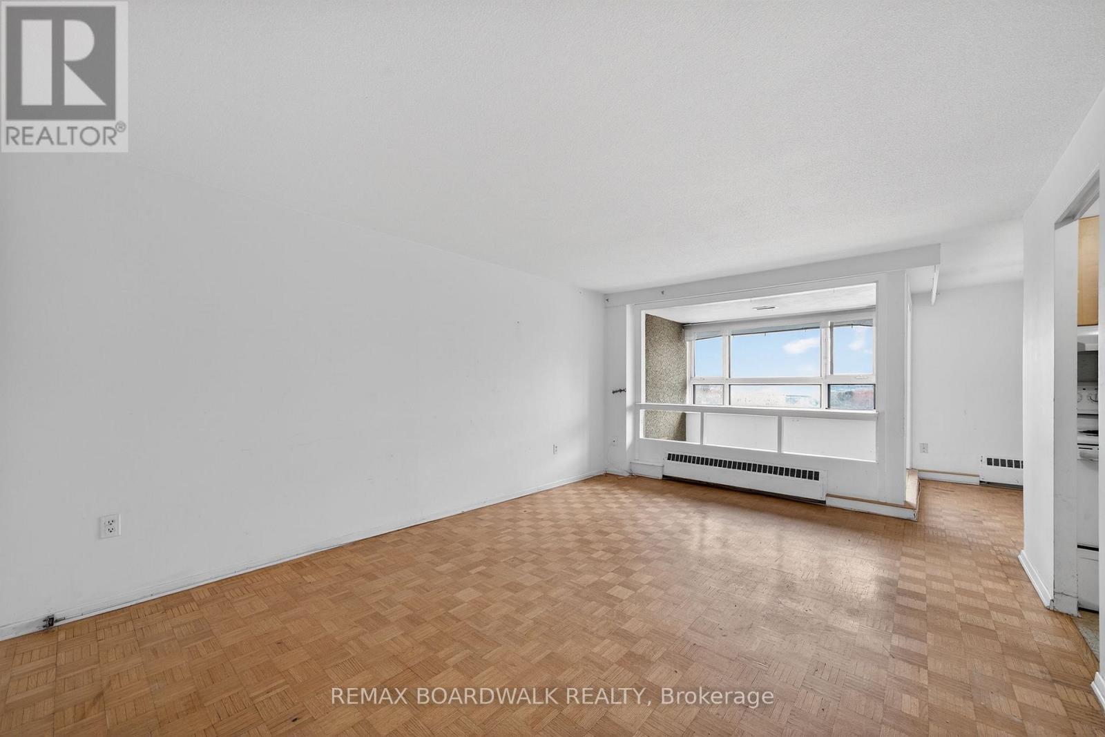 407 - 1356 Meadowlands Drive E, Ottawa, Ontario  K2E 6K6 - Photo 5 - X12944830