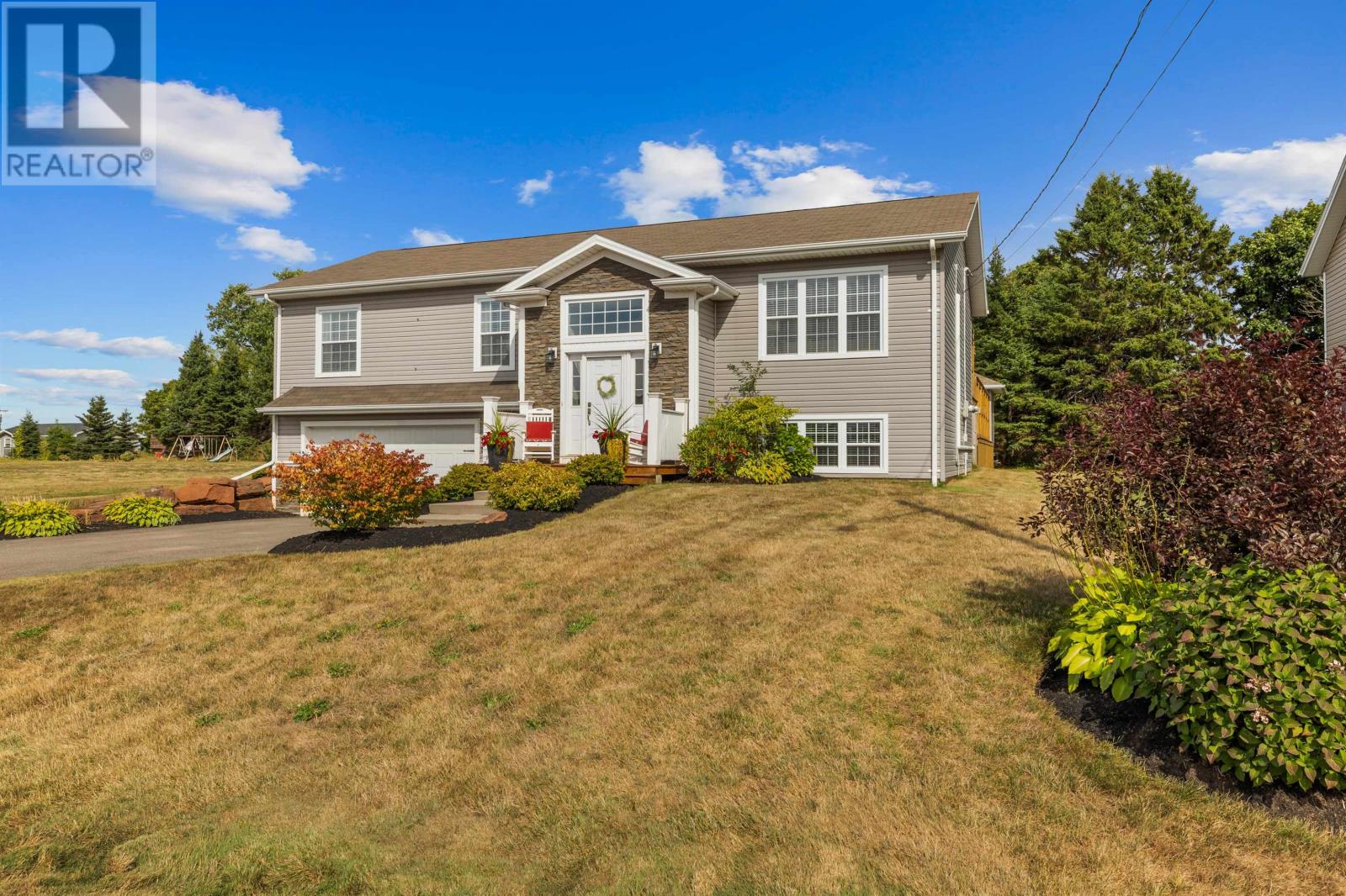 53 Starling Crescent, Stratford, Prince Edward Island  C1B 0L9 - Photo 3 - 202606013