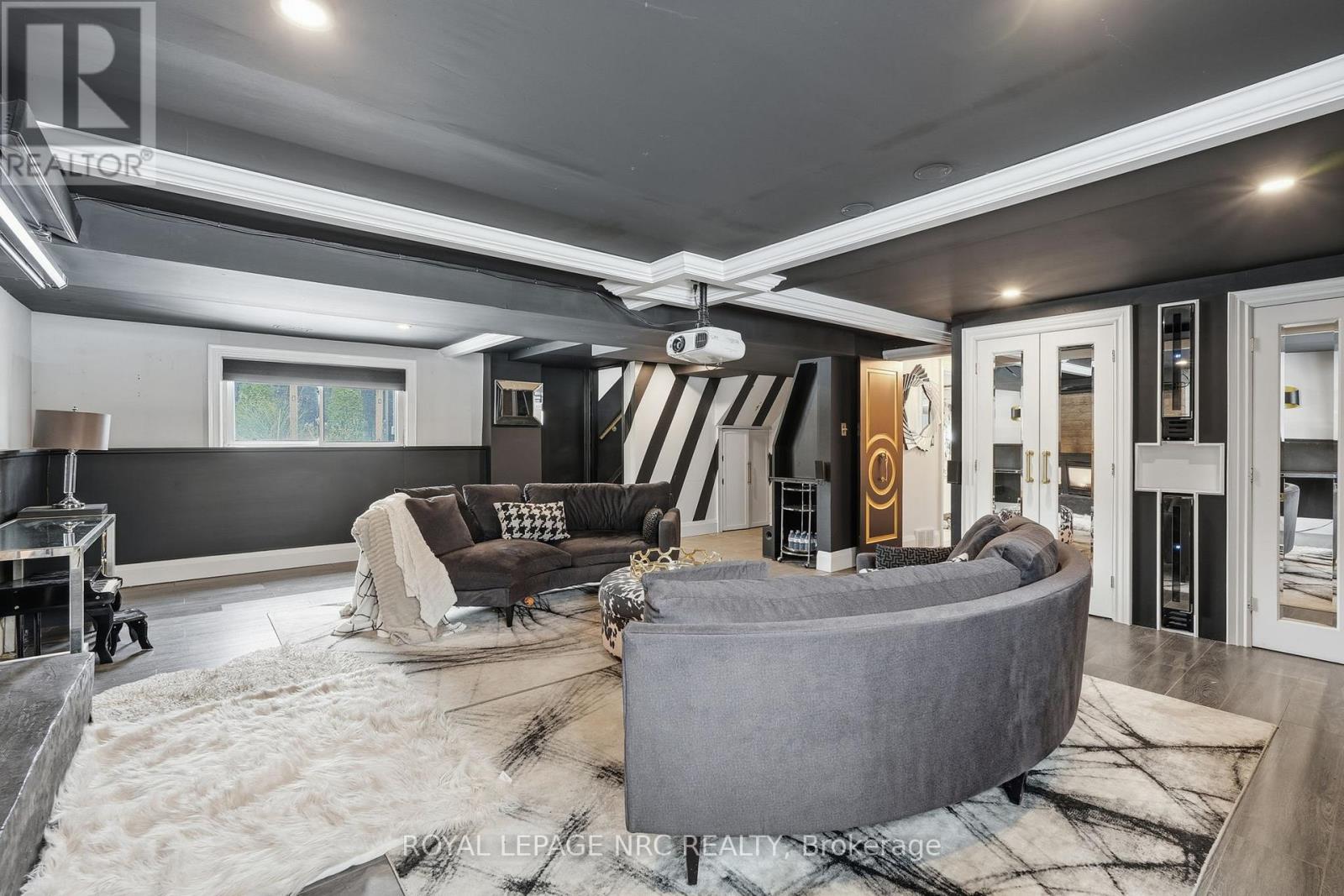 13 Upper Canada Drive, Niagara-On-The-Lake, Ontario  L0S 1J0 - Photo 27 - X12944876