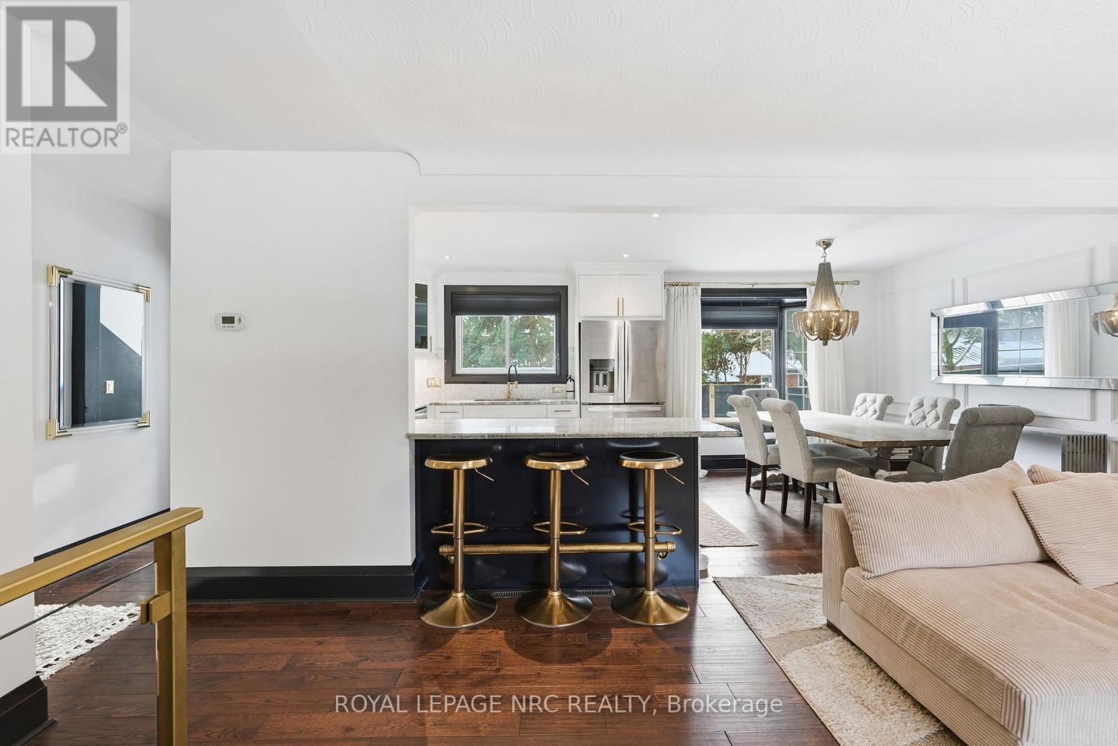 13 Upper Canada Drive, Niagara-On-The-Lake, Ontario  L0S 1J0 - Photo 5 - X12944876