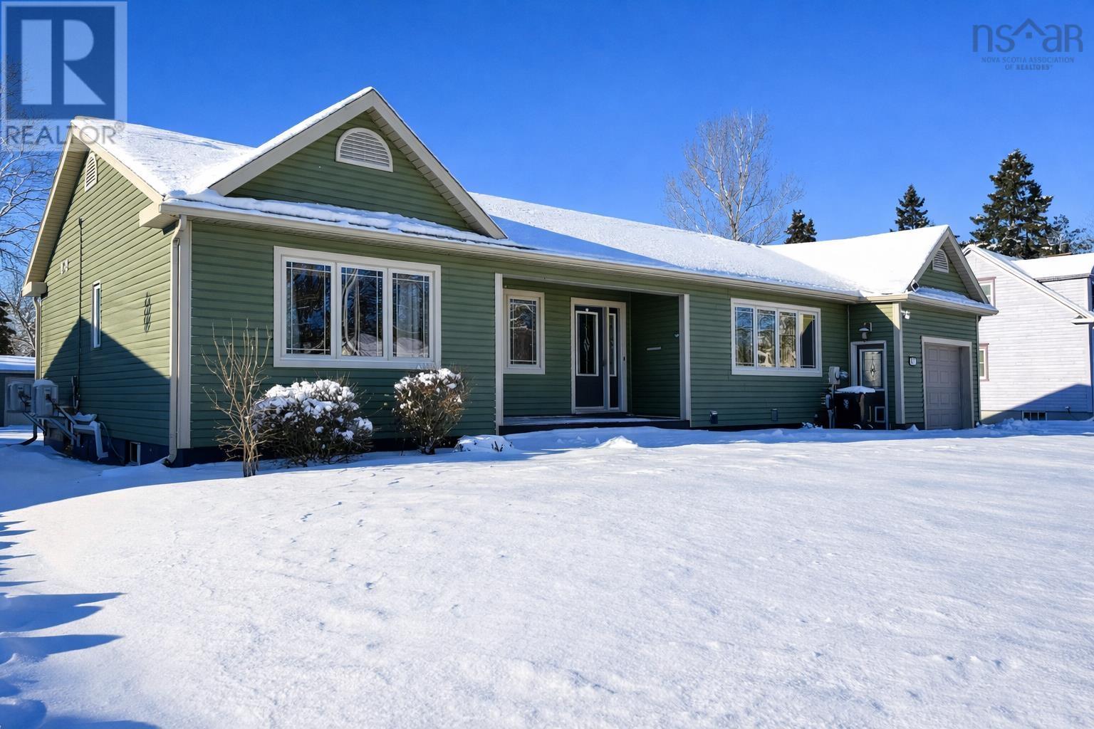 27 Regent Street, Amherst, Nova Scotia