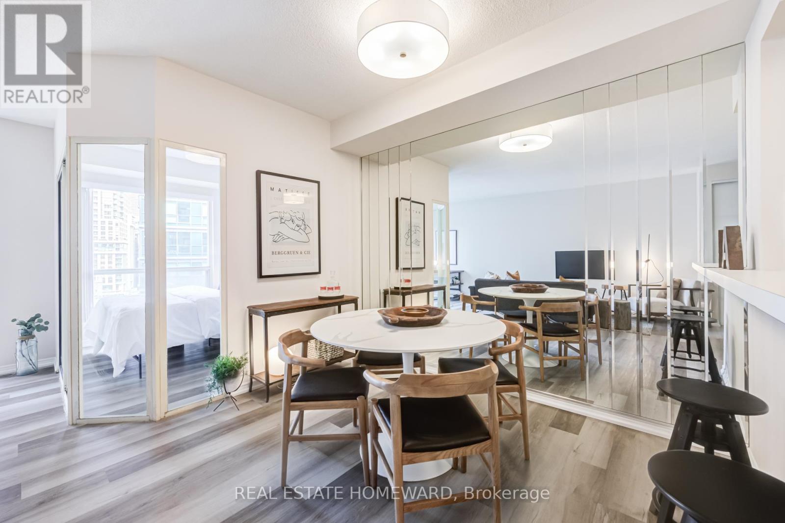 1712 - 25 The Esplanade, Toronto, Ontario  M5E 1W5 - Photo 10 - C12943240