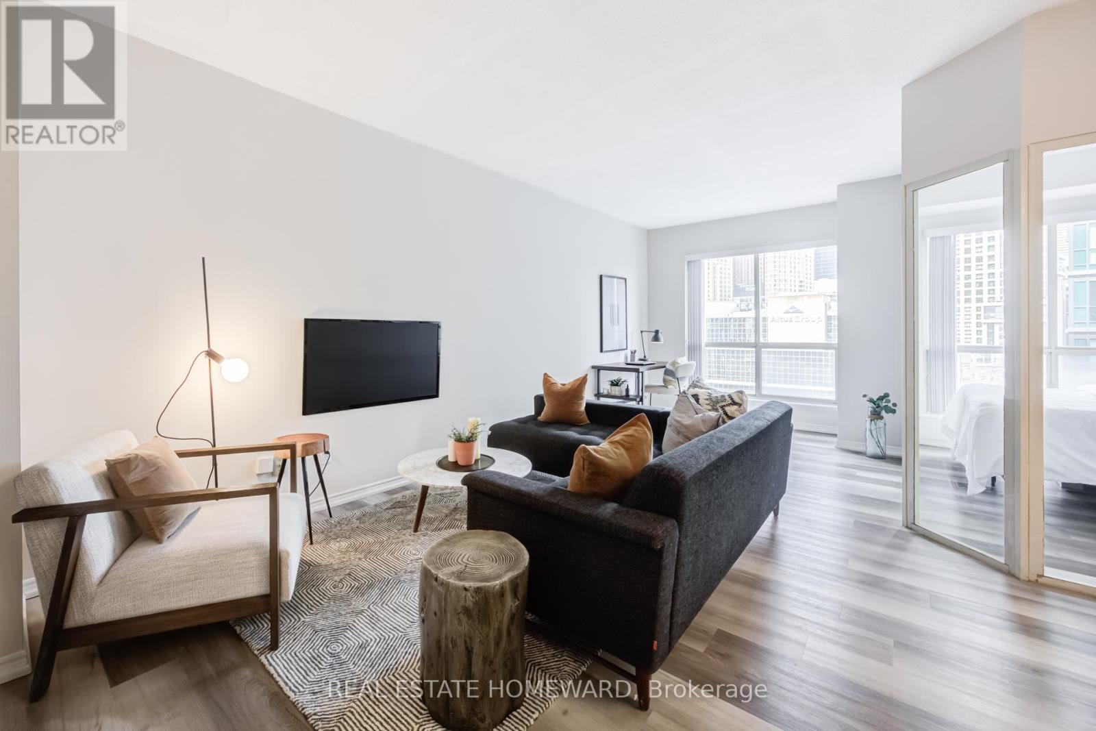 1712 - 25 The Esplanade, Toronto, Ontario  M5E 1W5 - Photo 6 - C12943240