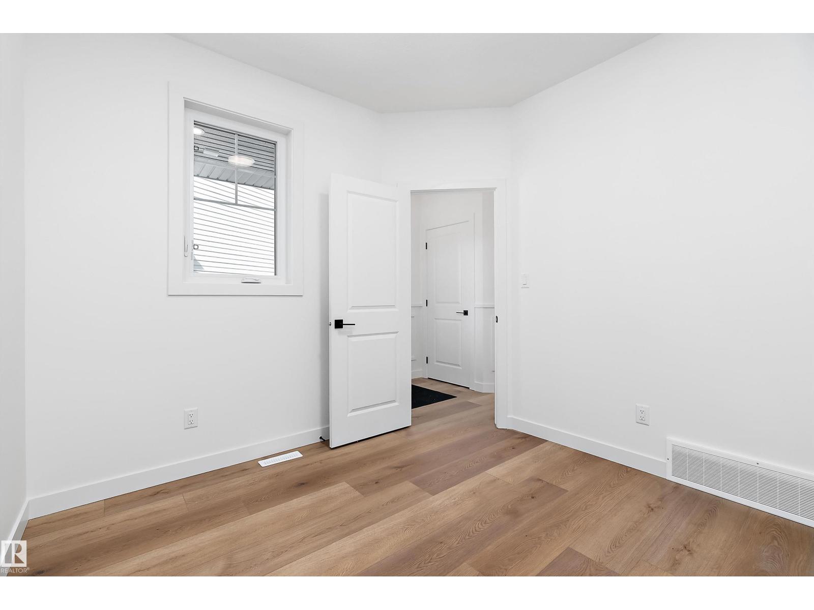 1132 Goldfinch Cr Nw Nw, Edmonton, Alberta  T5S 0R1 - Photo 5 - E4476737