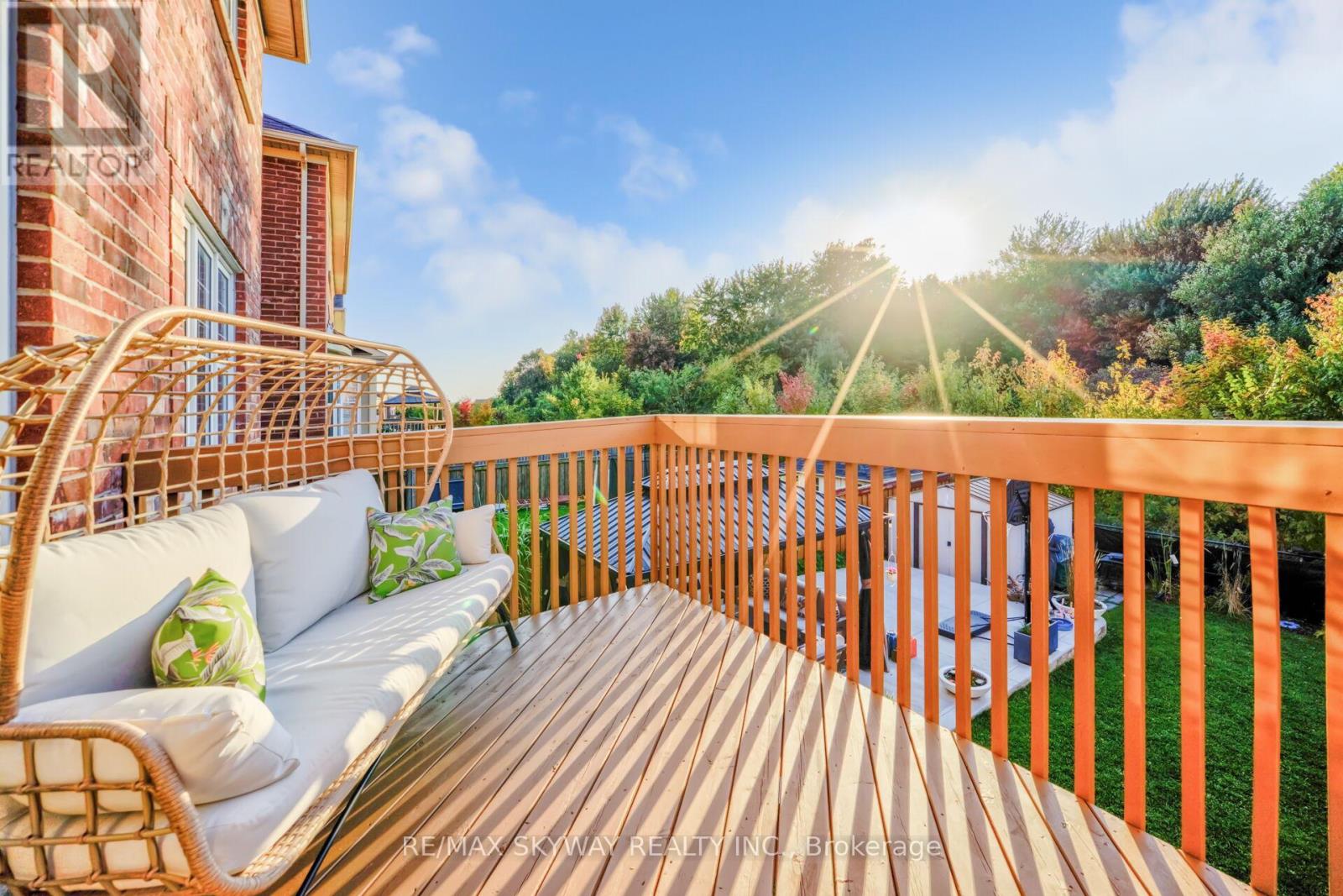 90 AYLESBURY DRIVE, Brampton, Ontario