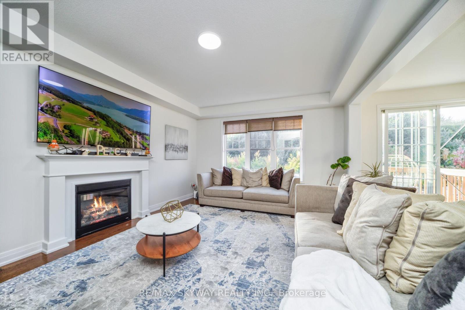 90 Aylesbury Drive, Brampton, Ontario  L7A 0W3 - Photo 12 - W12940280