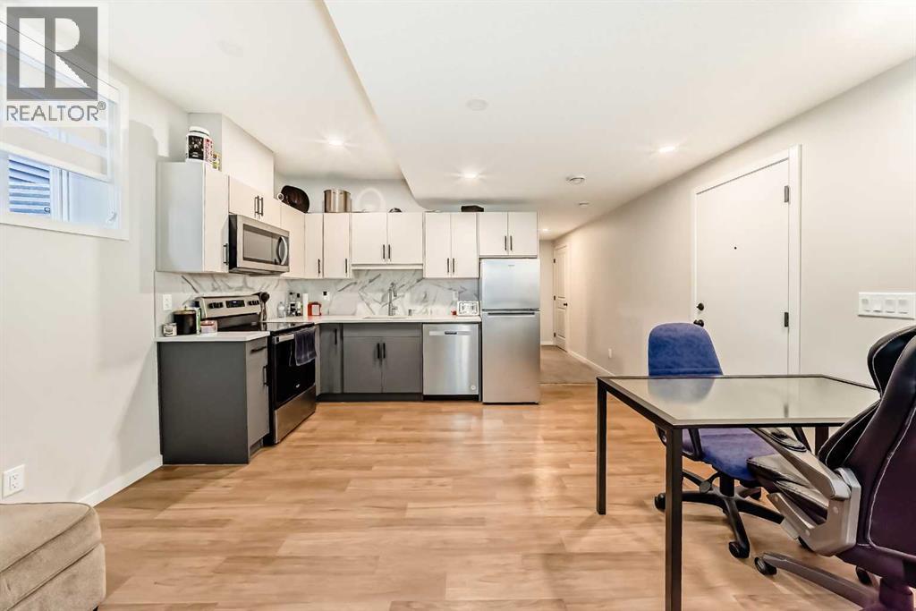 535 Tekarra Drive NW, Calgary, Alberta  T3R 2G4 - Photo 35 - A2284353