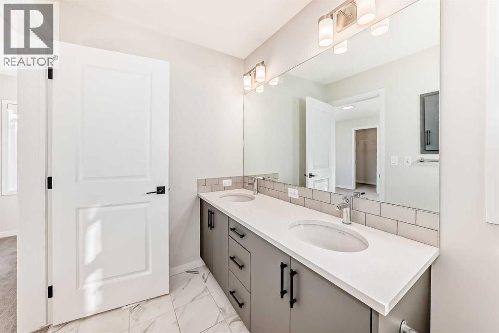 535 Tekarra Drive NW, Calgary, Alberta  T3R 2G4 - Photo 23 - A2284353