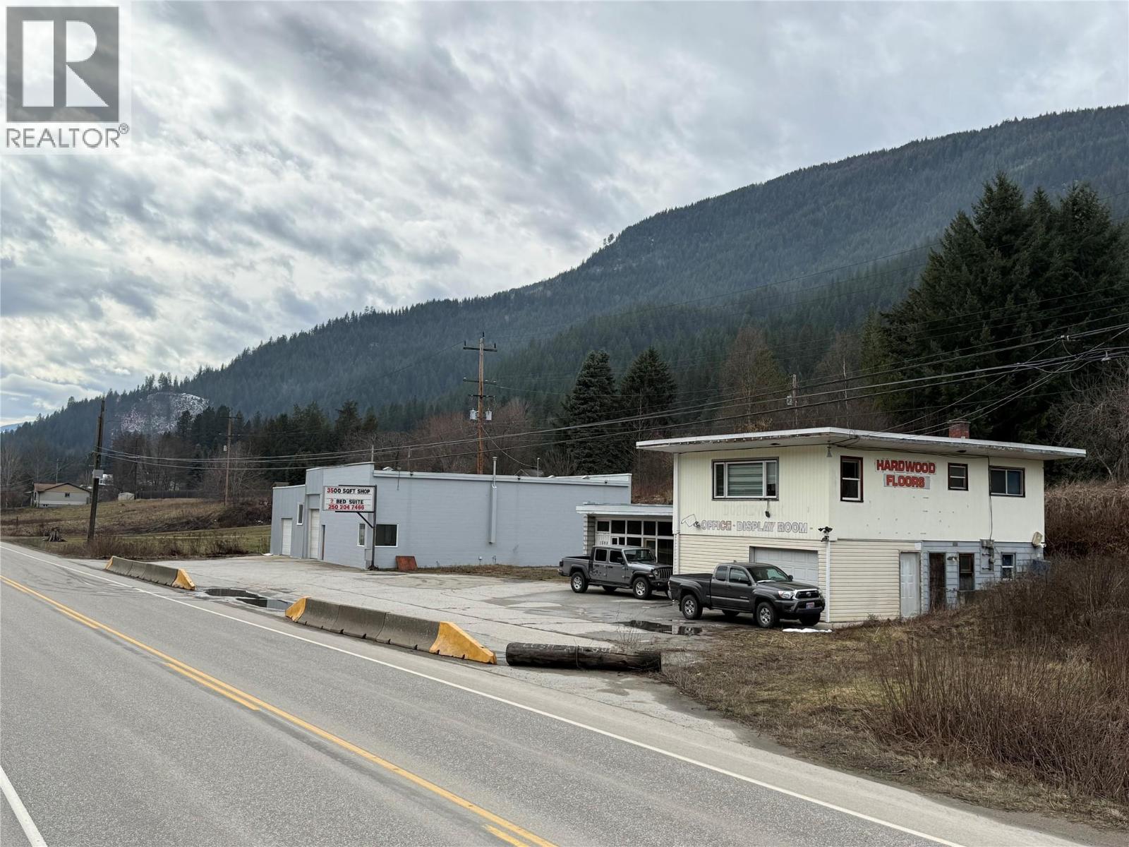 1503 3a Highway, Castlegar, British Columbia  V1N 4M7 - Photo 2 - 10379813