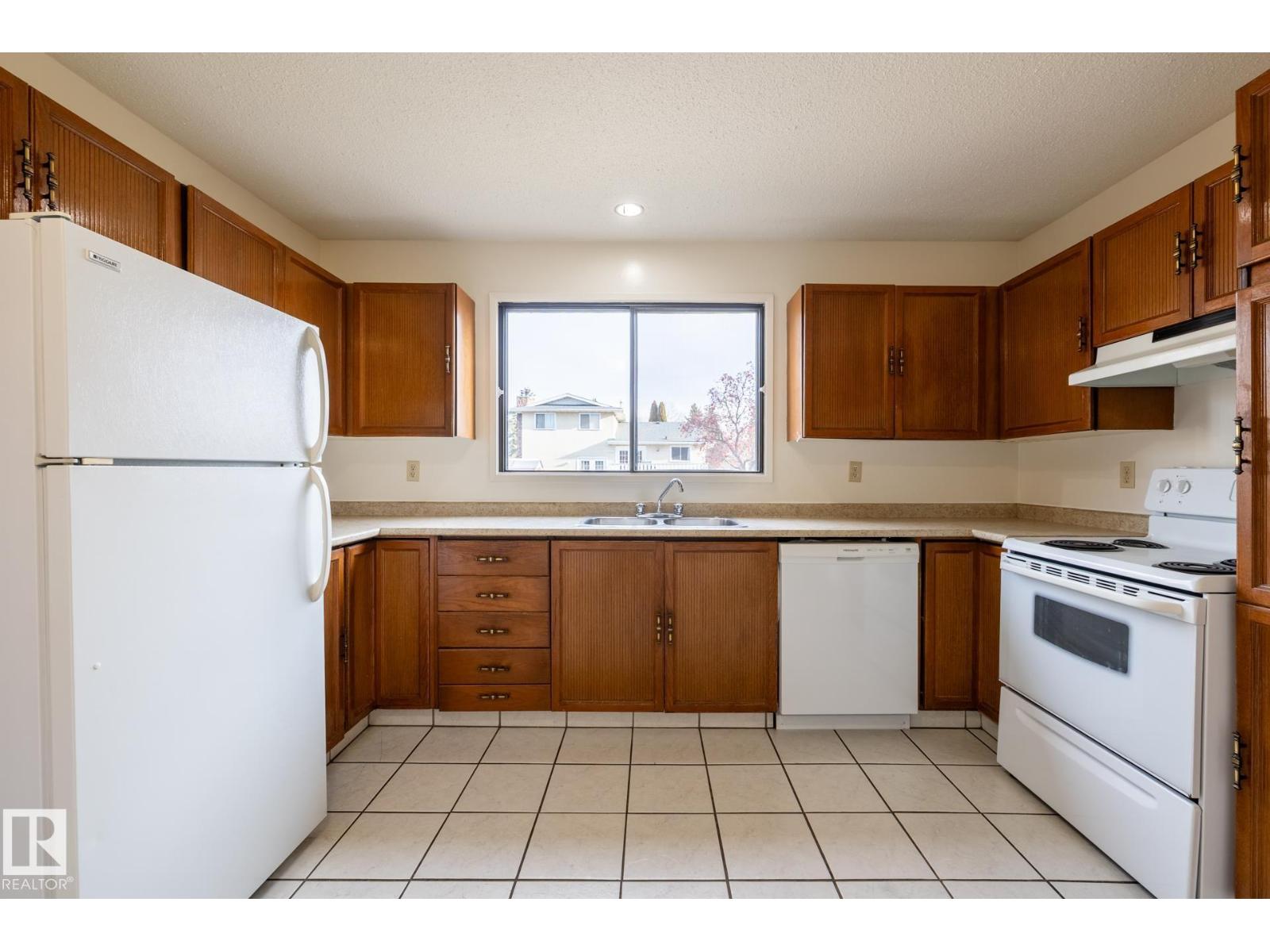 14339 122 St Nw, Edmonton, Alberta  T5X 3R5 - Photo 15 - E4480021