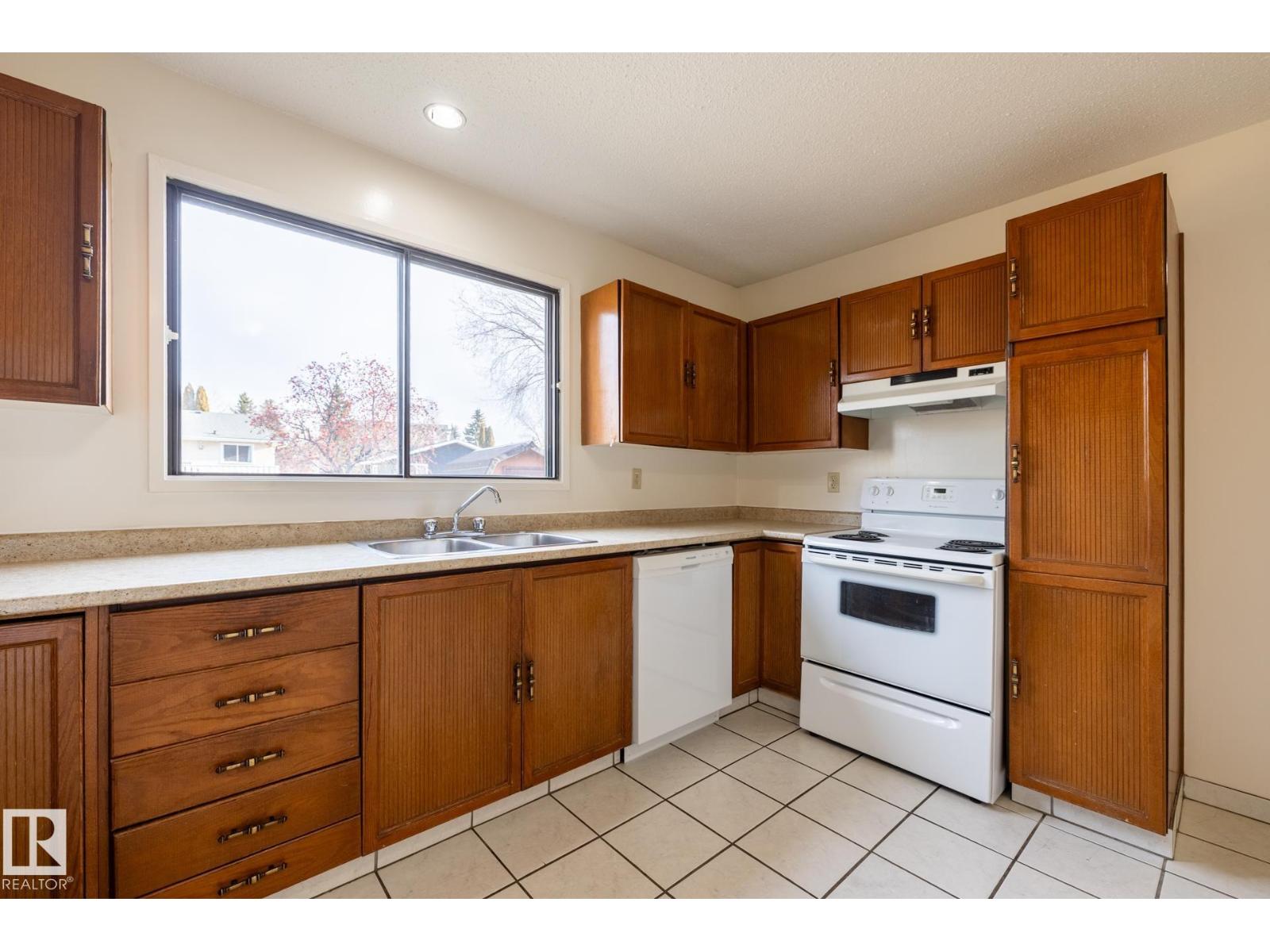 14339 122 St Nw, Edmonton, Alberta  T5X 3R5 - Photo 16 - E4480021