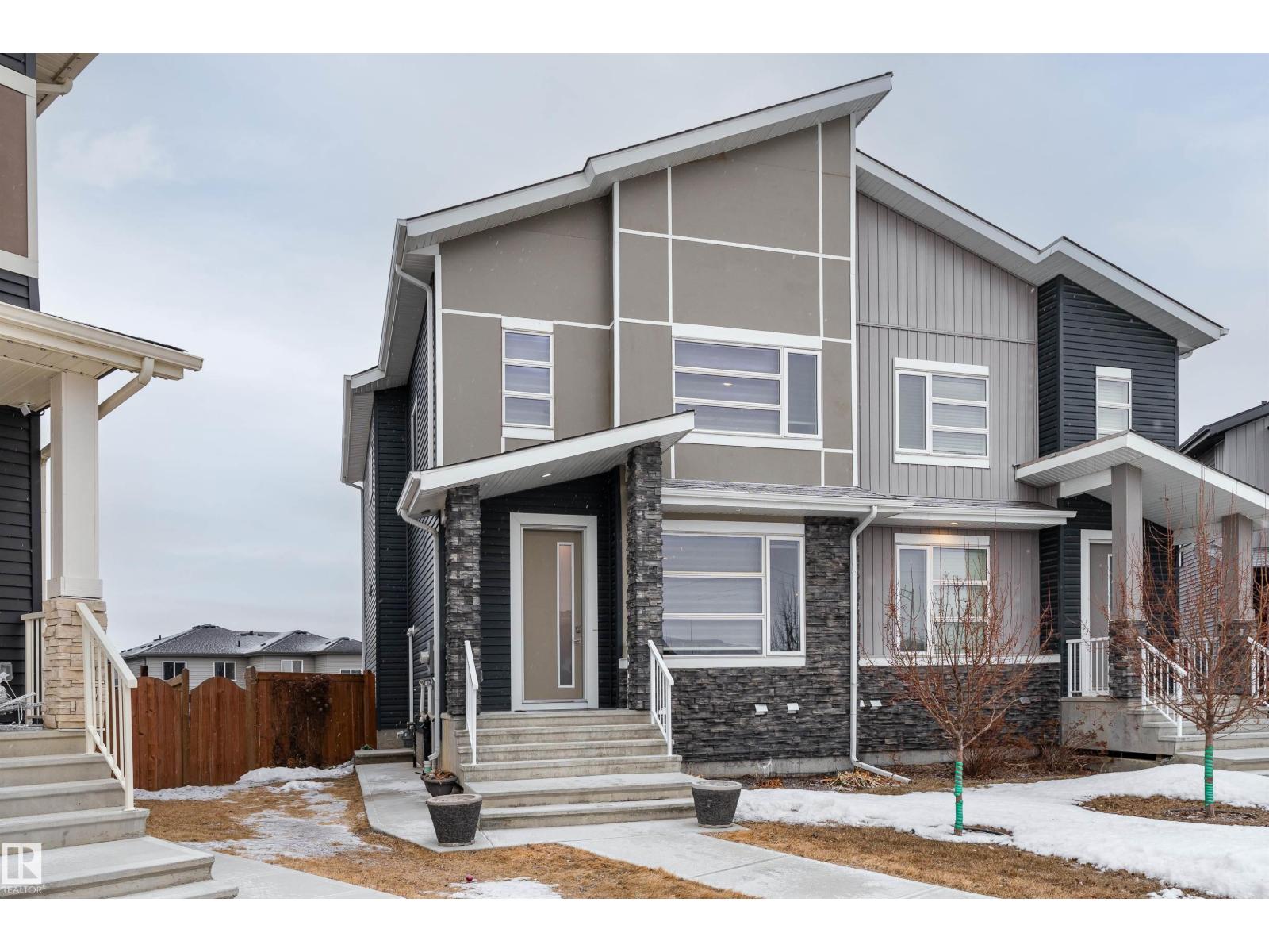 9338 PEAR LI SW, edmonton, Alberta