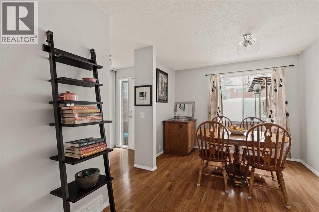 43, 1055 72 Avenue NW, Calgary, Alberta  T2K 5S4 - Photo 5 - A2298145