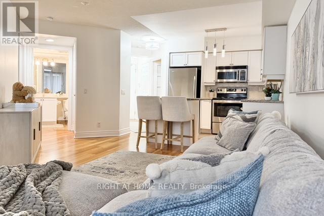 701 - 78 Harrison Garden Boulevard, Toronto, Ontario  M2N 7E2 - Photo 5 - C12944666