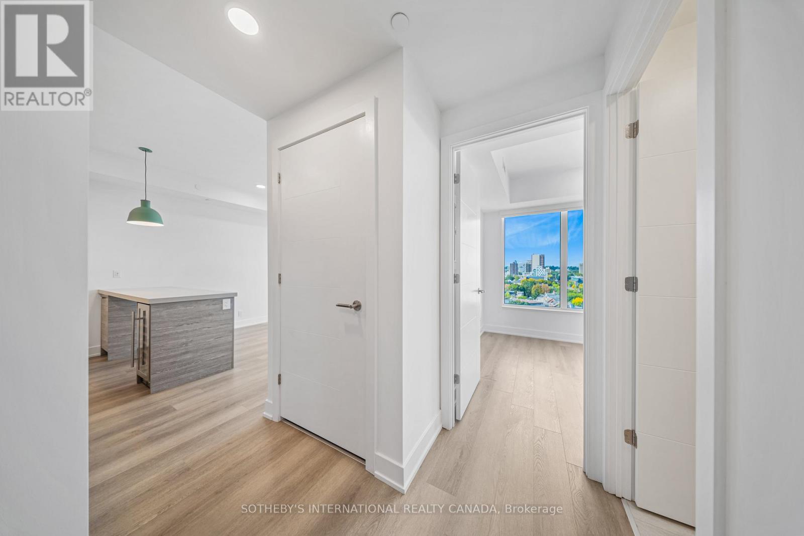 311 - 484 Spadina Avenue, Toronto, Ontario  M5S 0E4 - Photo 2 - C12944676