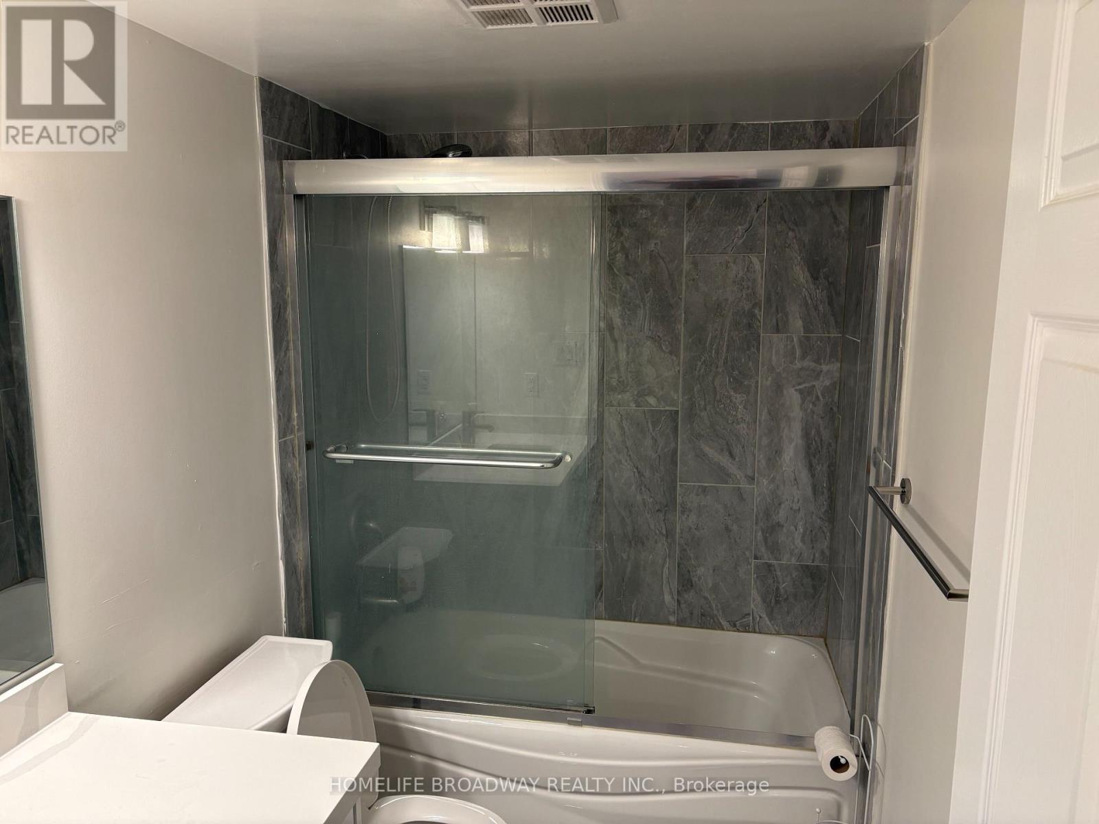 702 - 889 Bay Street, Toronto, Ontario  M5S 3K5 - Photo 8 - C12944682