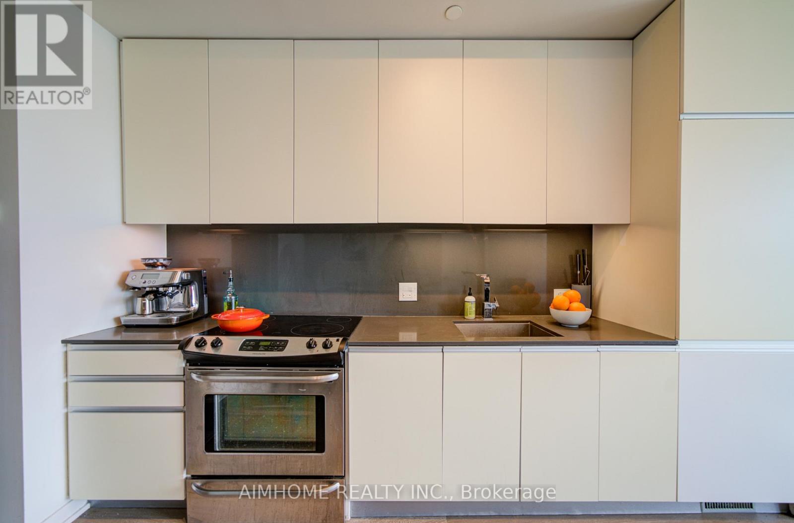 610 - 8 Gladstone Avenue, Toronto, Ontario  M6J 3K6 - Photo 12 - C12944688