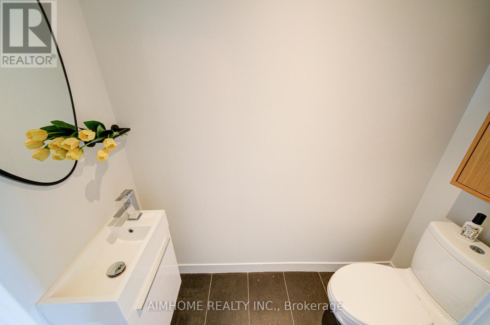 610 - 8 Gladstone Avenue, Toronto, Ontario  M6J 3K6 - Photo 24 - C12944688