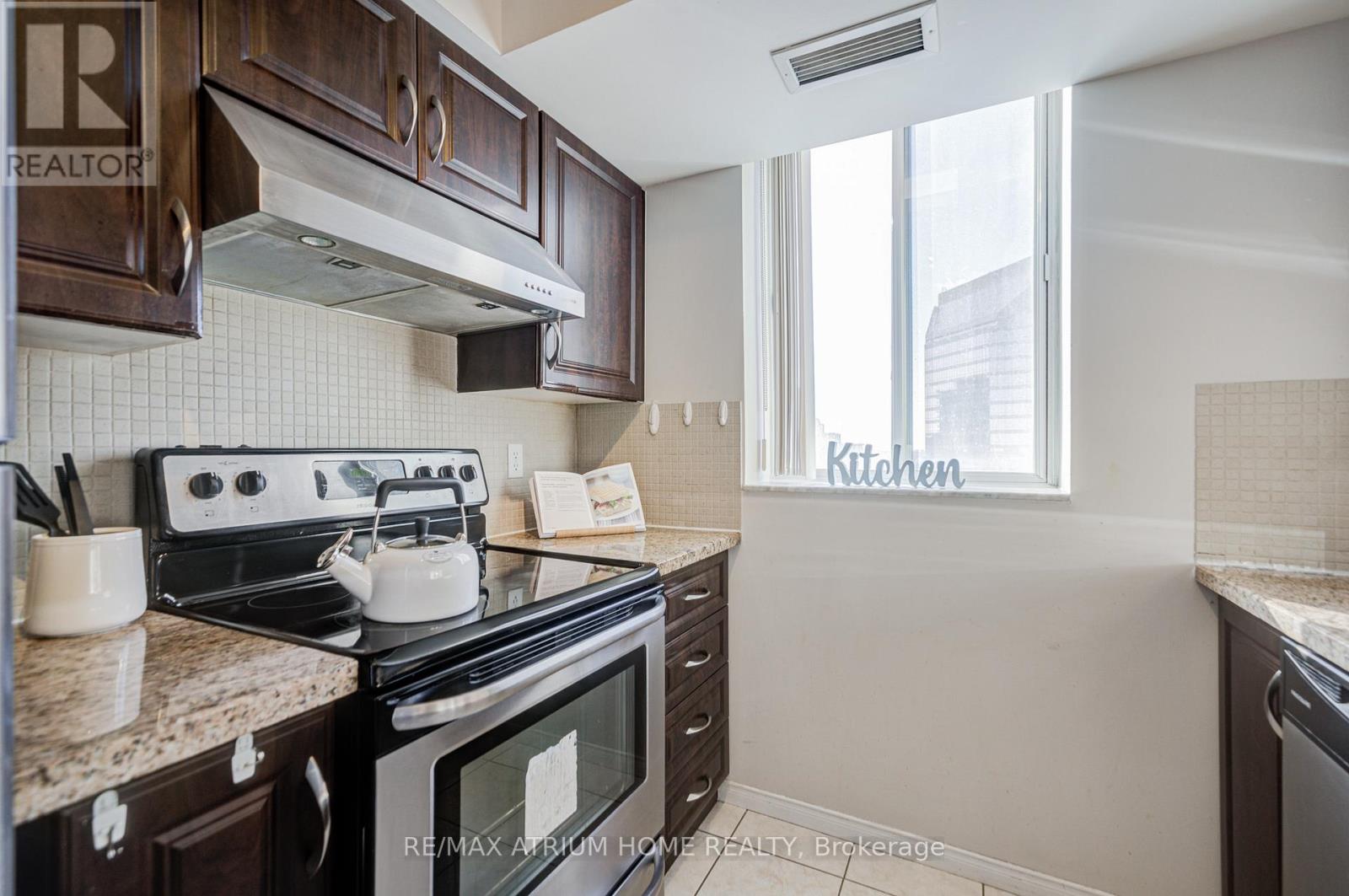 1703 - 3 Pemberton Avenue, Toronto, Ontario  M2M 4M1 - Photo 13 - C12944698