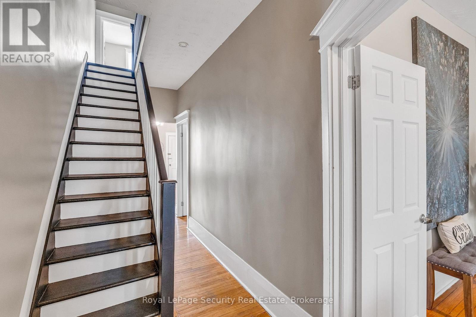 667 Ossington Avenue, Toronto, Ontario  M6G 3T6 - Photo 5 - C12944774