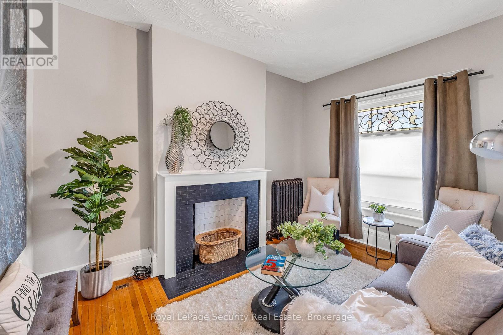 667 Ossington Avenue, Toronto, Ontario  M6G 3T6 - Photo 6 - C12944774