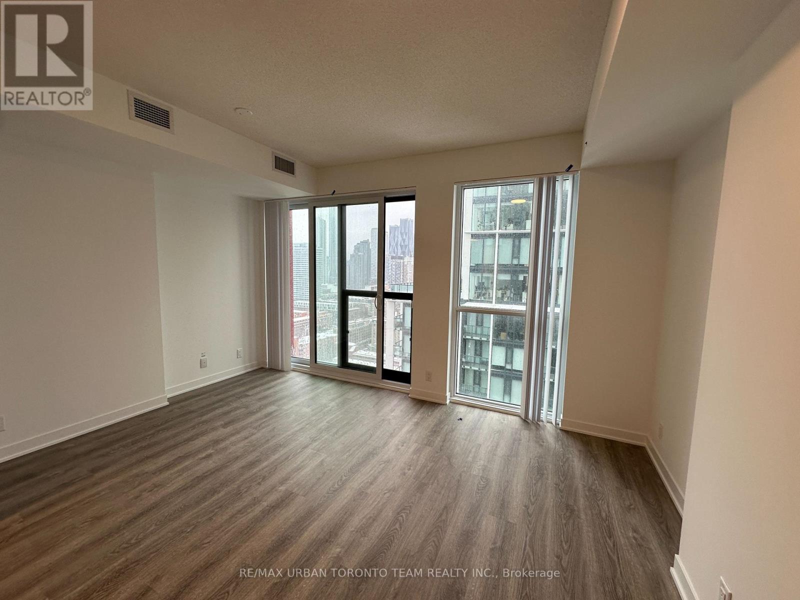 2811 - 180 Front Street E, Toronto, Ontario  M5A 0K9 - Photo 6 - C12944826