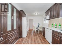 8 TOPAZ GATE, Toronto, Ontario