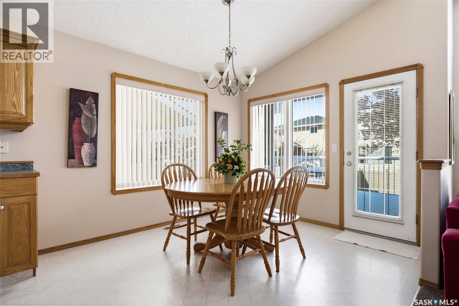 3083 St James Crescent, Regina, Saskatchewan  S4V 3A1 - Photo 20 - SK031756